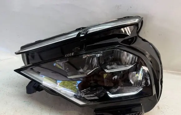 Citroen C4 III e-C4 Headlight/headlamp 9830649480