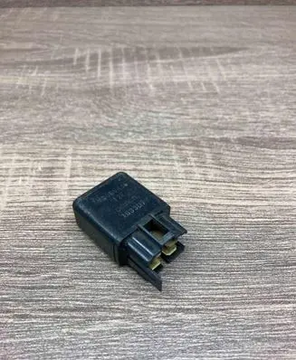 Mitsubishi Pajero Other relay MB306480 1633D7