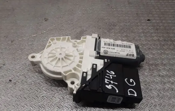 Seat Toledo III (5P) Rear door window regulator motor 5P0839402 1K0959704B