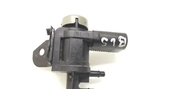 Volkswagen Touran I Turbo solenoid valve 03G131529C 1K0906283
