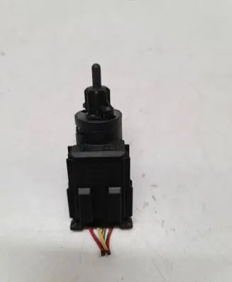 Volkswagen PASSAT B5.5 Brake pedal sensor switch 3B0945511A 19322007 01721