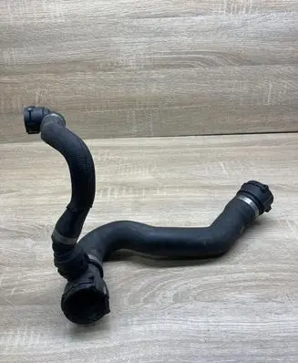 BMW X5 E70 Engine coolant pipe/hose 7808076 7811857