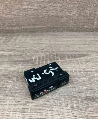 BMW 3 E46 Hazard light switch 8368920