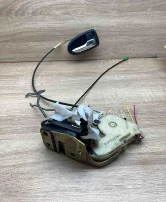 Lexus GS 300 400 430 Front door lock 040522 WITHHANDLE