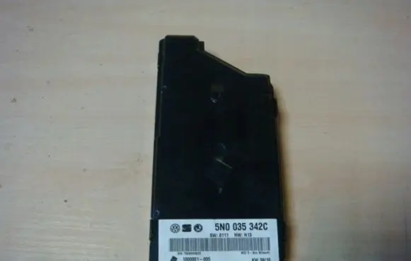 Volkswagen Golf VI Other control units/modules 5N0035342C