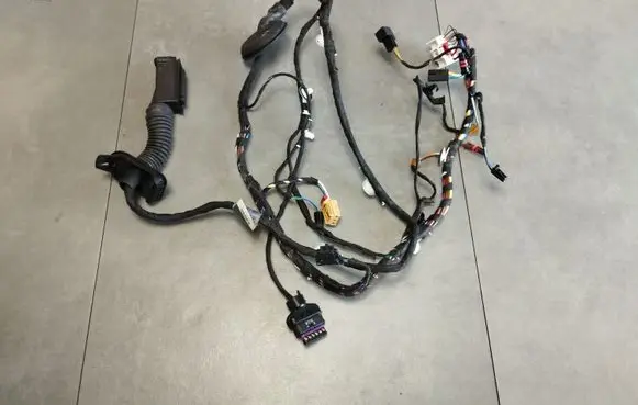 Audi A4 S4 B9 8W Rear door wiring loom 8W0971687BH