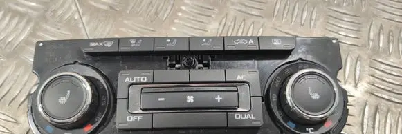 Skoda Octavia Mk2 (1Z) Climate control unit 3T0907044BL