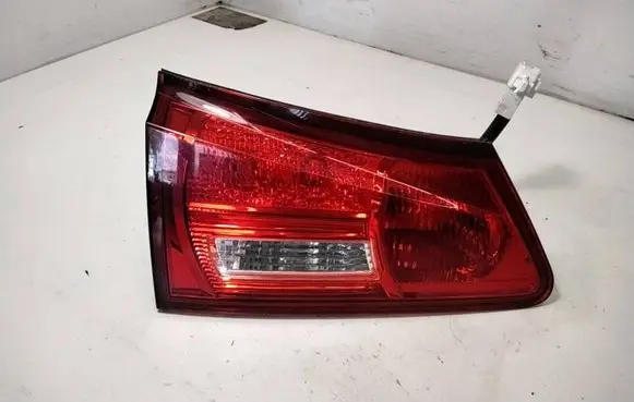 Lexus IS 220D-250-350 Tailgate rear/tail lights