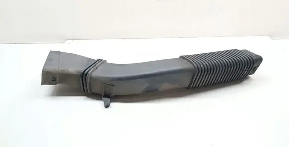 BMW 5 F10 F11 Air intake hose/pipe 7811597 13717811597