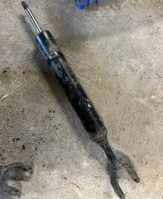 Audi A6 S6 C5 4B Front shock absorber/damper 4B0413031