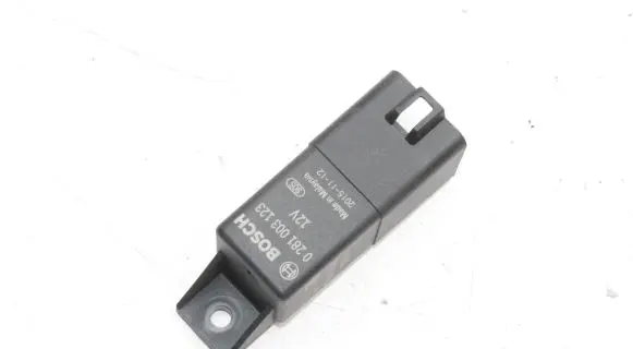 Land Rover Discovery Sport Glow plug pre-heat relay FX23189E2AC