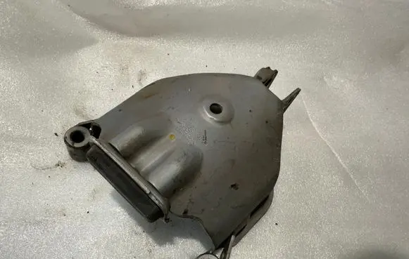 Audi A6 S6 C7 4G Engine mounting bracket 4G0399060