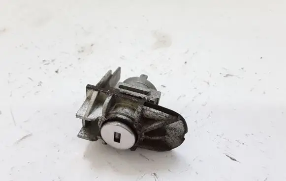 Ford Focus Coupe door lock (next to the handle) NOCODE