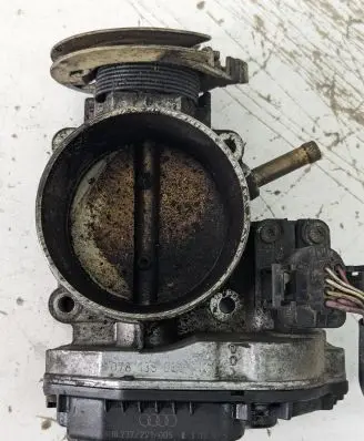 Audi A6 S6 C5 4B Throttle valve 078133063 408237221005