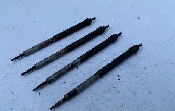 Nissan Pathfinder R51 Glow plug 