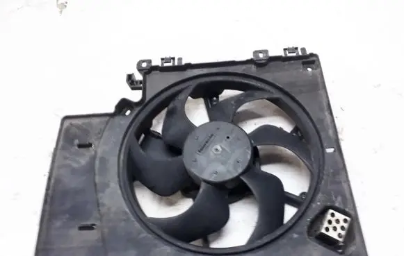 Nissan Micra Radiator cooling fan shroud 1831602016