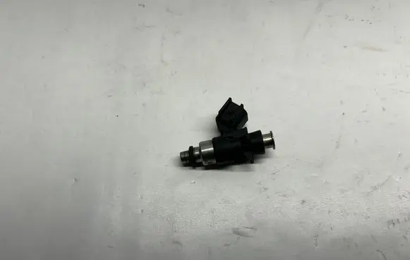 Dodge Challenger Fuel injector 05184085AD 0280158233