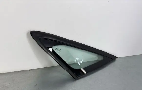 BMW 2 F46 Front triangle window/glass 7321943