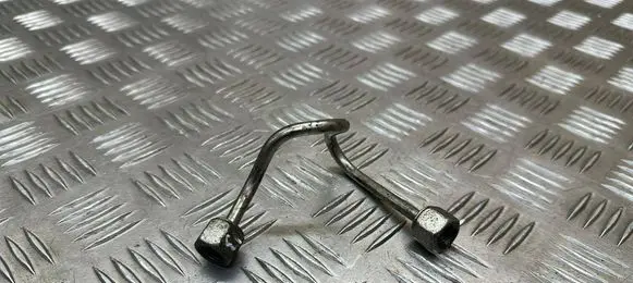 Renault Megane III Fuel injector supply line/pipe 