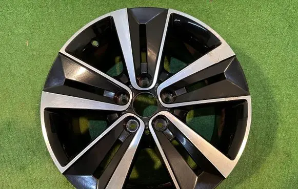 Mercedes-Benz Citan II W420 R17 alloy rim 