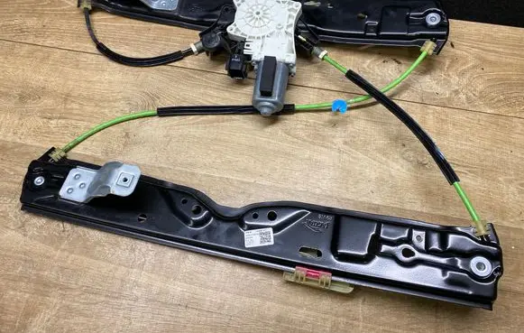 Jaguar F-Pace Rear window lifting mechanism without motor HK8327000AD C42090105 X761RR