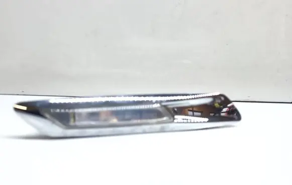 BMW 5 F10 F11 Front fender indicator light 7154167
