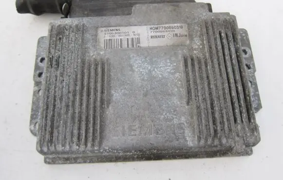 Renault Scenic I Engine control unit/module S105300101D