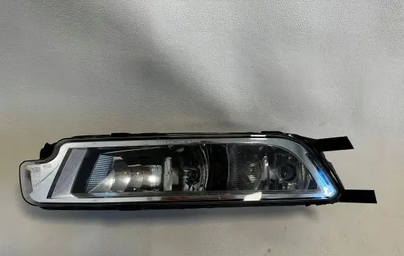 Volkswagen PASSAT B8 Front fog light