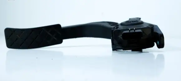 Audi A4 S4 B8 8K Accelerator throttle pedal 8K1723523A
