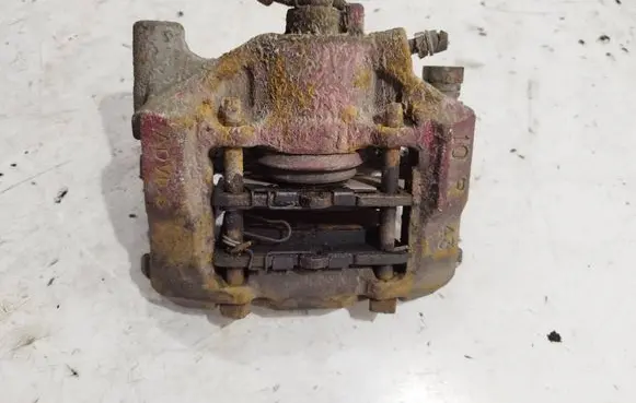 Lexus IS 220D-250-350 Rear brake caliper