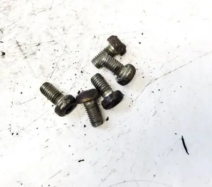 Ford Focus Nuts/bolts 