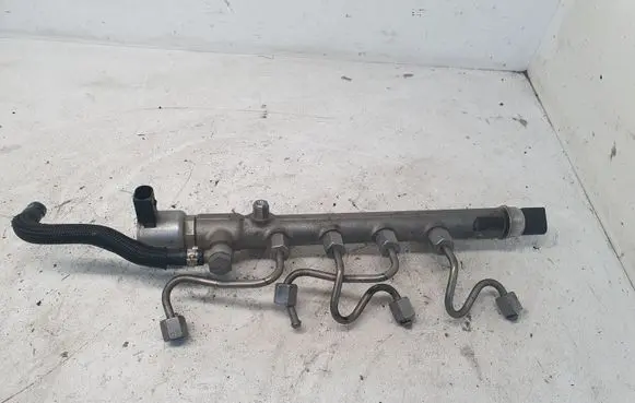 Mercedes-Benz C W204 Fuel main line pipe A6510700495