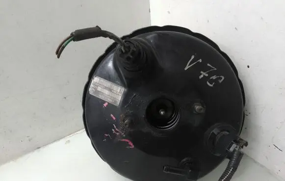 Volvo V70 Brake booster P30714321