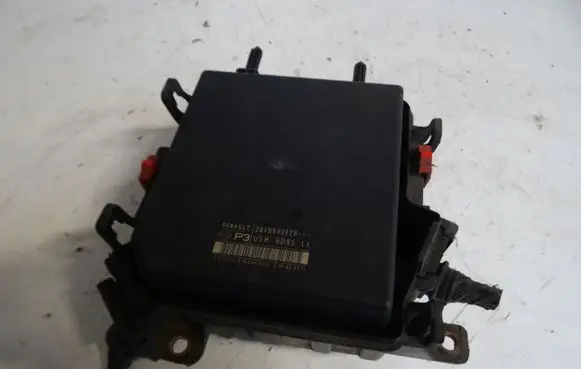 Renault Megane III Fuse module 284B68372R