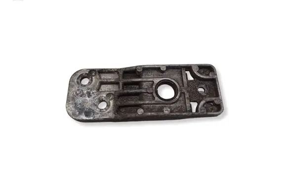 Opel Astra J Radiator mount bracket 13300486