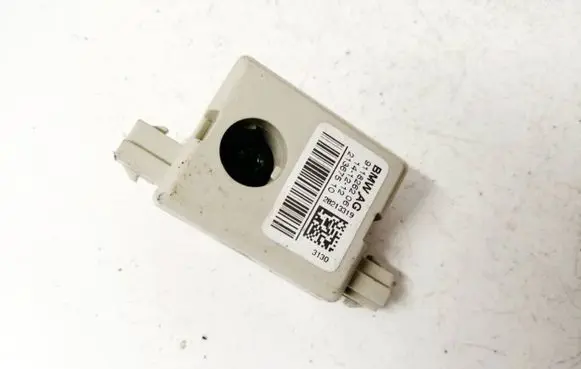 BMW 5 GT F07 Antenna control unit 911826206 28213319