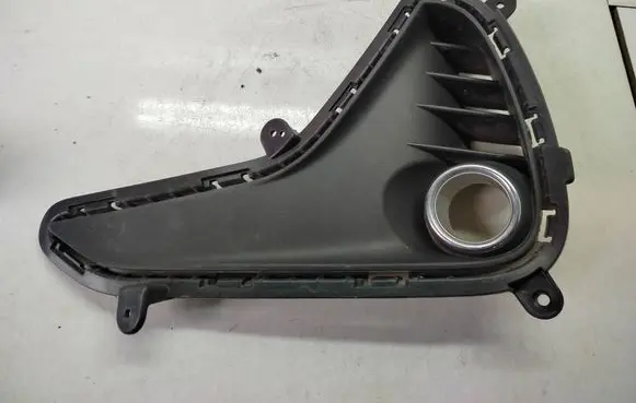 Hyundai i10 Front bumper lower grill 86585B9500