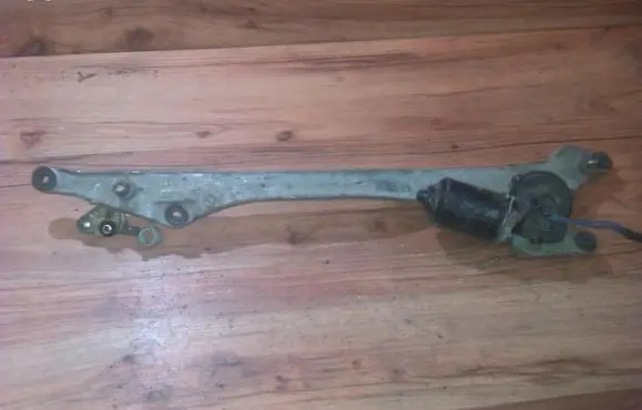 Mazda Xedos 6 Front wiper linkage and motor 8492000022