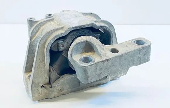 Seat Altea XL Engine mount bracket 1K0199262AM
