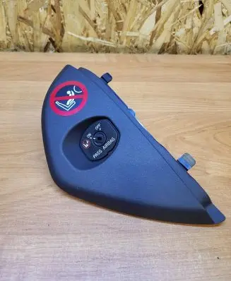 Passenger airbag on/off switch