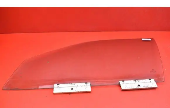 BMW 3 E36 Front door window glass four-door 