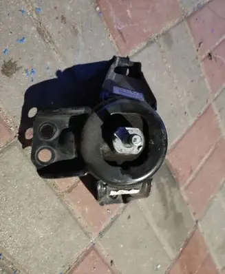 KIA Sorento Engine mount bracket 21810C5200