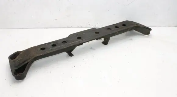 Mitsubishi Pajero Gearbox mounting bracket