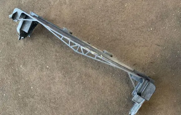 BMW 5 F10 F11 Top upper radiator support slam panel 7639071 7804618