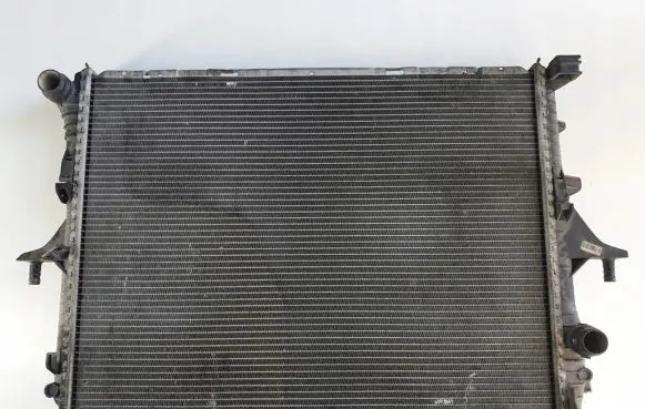 Audi Q7 4L Coolant radiator