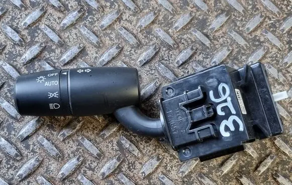 Mazda CX-5 II Indicator stalk 17J657 17J691