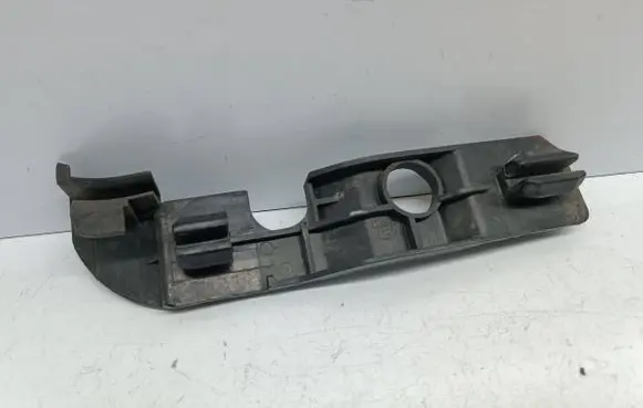 Hyundai Getz Front bumper mounting bracket ECJ27