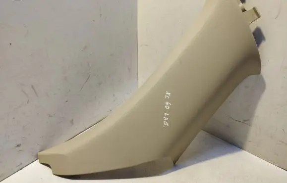 Volvo XC60 (D)pillar trim (top) 30721150