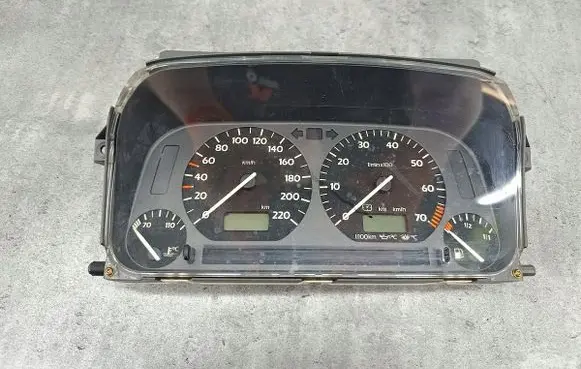 Volkswagen Golf III Speedometer (instrument cluster) 1H0919880