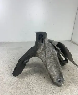 Audi A4 S4 B8 8K Engine mounting bracket 8K0199308CA